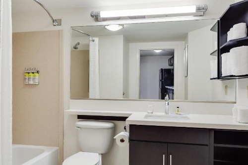 Candlewood Suites Fort Lauderdale Airport-Cruise image 15