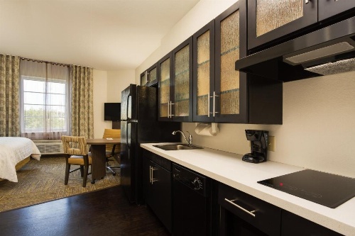 Candlewood Suites Fort Lauderdale Airport-Cruise image 16