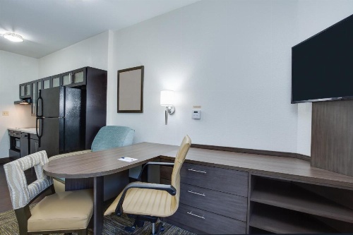 Candlewood Suites Fort Lauderdale Airport-Cruise image 18