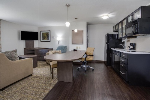 Candlewood Suites Fort Lauderdale Airport-Cruise image 22